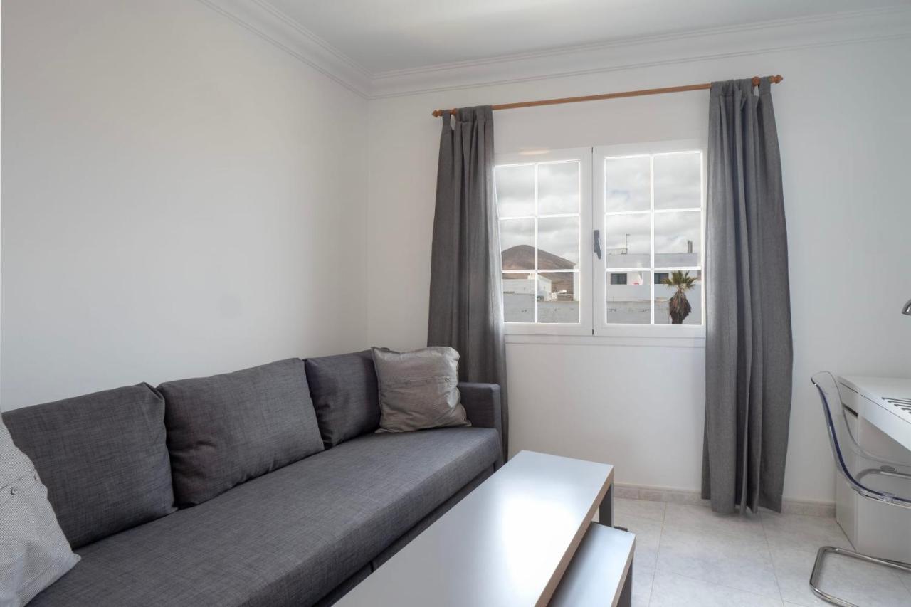 Comfortable And Modern Apartment Next To The Avenida Central In Tías Екстериор снимка